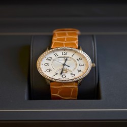 Jaeger-LeCoultre Rendez-Vous Womens watch Automatic Rose gold Q3612420