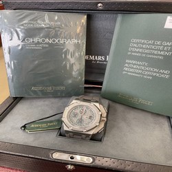Audemars Piguet Royal Oak Offshore Chronograph Mens watch Unisex Automatic Titanium 26568IM.OO.A004CA.01