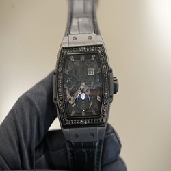 Hublot Spirit of Big Bang Mens watch Unisex Automatic Ceramic 647.CI.1110.LR.1200
