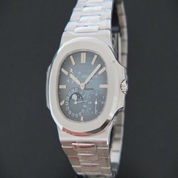 Patek Philippe Nautilus Mens watch Unisex Automatic Steel 5712 1A