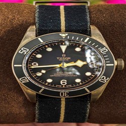 Tudor Black Bay Bronze Mens watch Unisex Automatic Bronze M79250BA