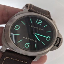 Panerai Luminor Marina Mens watch Unisex Manual winding Titanium PAM 00116