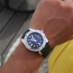 Breitling Avenger II GMT Mens watch Unisex Automatic Steel A3239011.BC34.152S.A20S.1