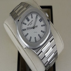 Patek Philippe Nautilus Mens watch Unisex Automatic Steel 5711