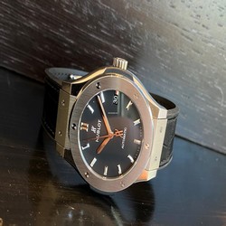Hublot Classic Fusion 45, 42, 38, 33 mm Mens watch Unisex Automatic Titanium 565.NX.1171.LR