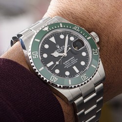 Rolex Submariner Date Mens watch Unisex Steel Automatic 126610LV