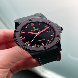 Hublot Classic Fusion 45, 42, 38, 33 mm Mens watch Unisex Automatic Ceramic 511.GQ.1428.LR.VER17