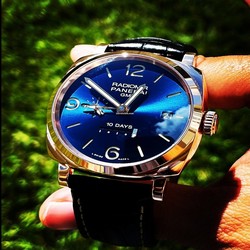 Panerai Special Editions Mens watch Unisex Automatic Rose gold PAM 00659