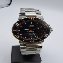 Oris Aquis Date Mens watch Unisex Automatic Steel 01 733 7653 4128-07 8 26 01PEB